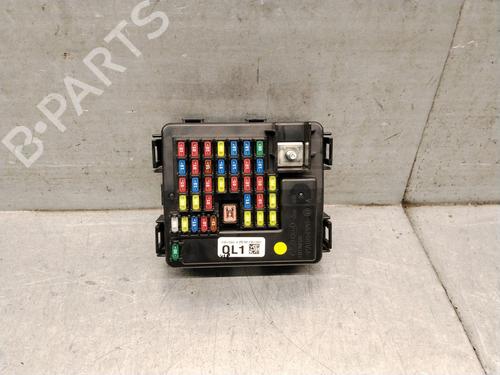 Used Fuse box Fuse box 36799306 36799306