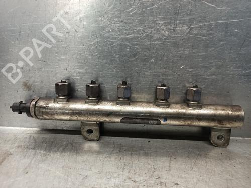 Used Injection rail Injection rail ALFA ROMEO 147 (937_) 1.9 JTDM 8V (937.AXD1A, 937.AXU1A, 937.BXU1A) (120 hp) 15521579 15521579