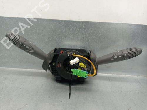 Commande de phare FIAT PANDA (169_) 1.2 (169.AXB11, 169.AXB1A) (60 hp) 31630554