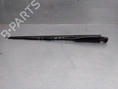 Used Front windshield wiper arm MERCEDES-BENZ E-CLASS (W210) E 240 (210.061) (170 hp) 13375885