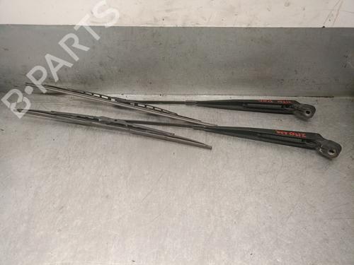 Used Front windshield wiper arm FORD MAVERICK (UDS, UNS) 2.7 TD (125 hp) 23090023