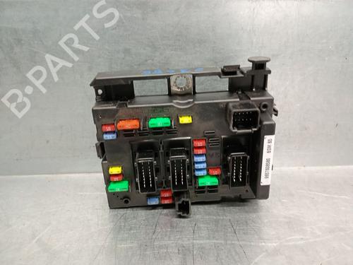 Fuse box CITROËN BERLINGO / BERLINGO FIRST MPV (MF_, GJK_, GFK_) 1.6 HDI 75 (MF9HW, GJ9HWC, GF9HWC, GN9HWC) 9657608580 | 10327499 | DELPHI