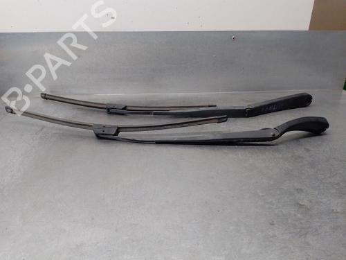 Used Front windshield wiper arm SAAB 9-3 (YS3F, E79, D79, D75) 1,8t (150 hp) 15901210