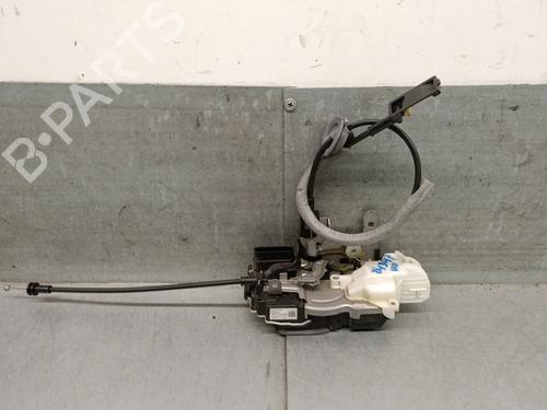 Højre fortil lås VOLVO V40 Hatchback (525) D3 (150 hp) 31161330