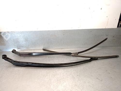 Used Front windshield wiper arm TOYOTA AVENSIS Estate (_T27_) 2.0 D-4D (ADT270_, ADT270R) (126 hp) 26605781