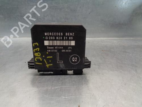 Used Comfort control module MERCEDES-BENZ C-CLASS (W203) C 200 CDI (203.004) (116 hp) 8299784