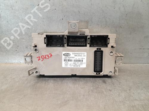 Used Fuse box Fuse box CITROËN JUMPER II Van 2.2 HDi 120 (120 hp) 36164873 36164873