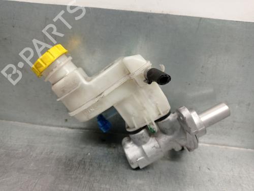 Used Brake master cylinder FIAT PANDA (312_, 319_) 1.0 Mild Hybrid (312.PYD1B) (69 hp) 31945033
