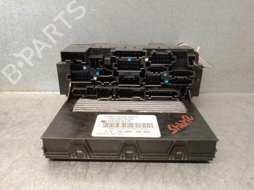 Used Fuse box Fuse box MERCEDES-BENZ C-CLASS (W203) C 320 (203.064) (218 hp) 33182425 33182425