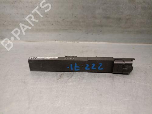 Antenne/Base PEUGEOT 208 II (UB_, UP_, UW_, UJ_) 1.2 PureTech 100 (101 hp) 24155129
