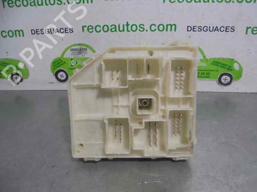 Used Fuse box TOYOTA RAV 4 II (_A2_) [2000-2005]  12187477