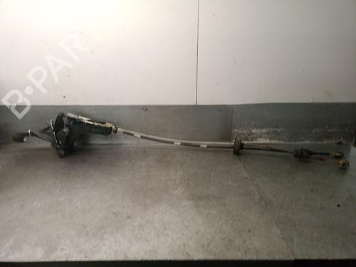 Used Gear lever OPEL ZAFIRA / ZAFIRA FAMILY B (A05) 1.7 CDTI (M75) (125 hp) 28063555