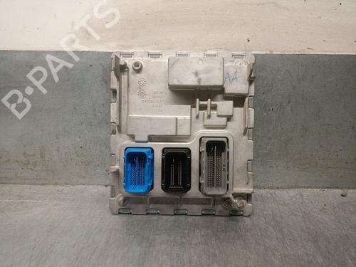 Used Engine control unit (ECU) OPEL ASTRA K Sports Tourer (B16) 1.2 Turbo (35) (145 hp) 25235116
