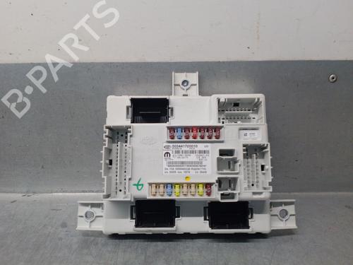 Used Fuse box Fuse box 38536092 38536092