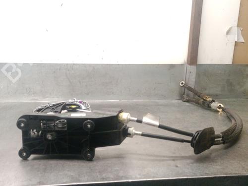 Gear lever RENAULT MEGANE IV Hatchback (B9A/M/N_) 1.5 dCi 110 (B9A3) | BP29403427M90 