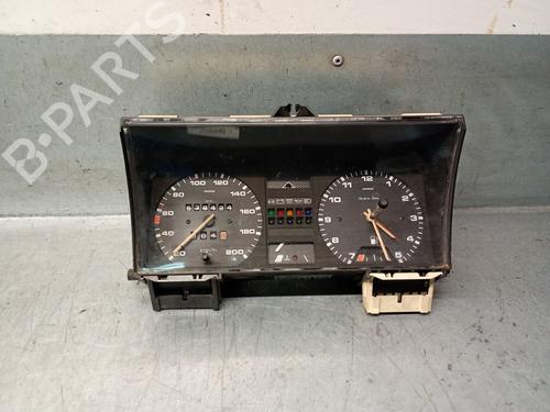 Used Instrument cluster Instrument cluster VW PASSAT B2 Variant (33B) 1.6 D (54 hp) 31947648 31947648