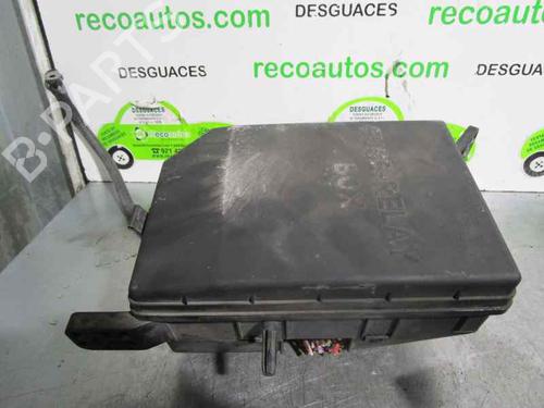 Used Fuse box HYUNDAI ELANTRA III (XD) 2.0 CRDi (113 hp) 2100273