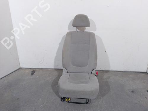 Used Right front seat KIA CERATO I Saloon (LD) 2.0 CRDi (112 hp) 29921337