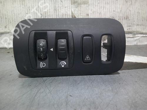 Used Headlight switch RENAULT MEGANE II Estate (KM0/1_) 1.9 dCi (131 hp) 20250582