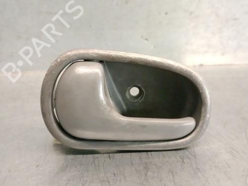 Poignée intérieure avant gauche KIA RIO I Hatchback (DC) 1.5 16V (98 hp) 27176013