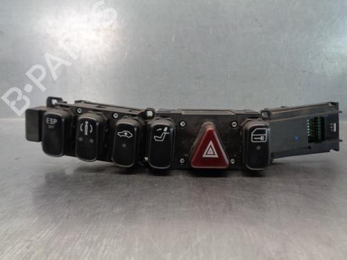 Used Warning switch MERCEDES-BENZ S-CLASS (W220) S 320 CDI (220.026, 220.126) (197 hp) 12244479