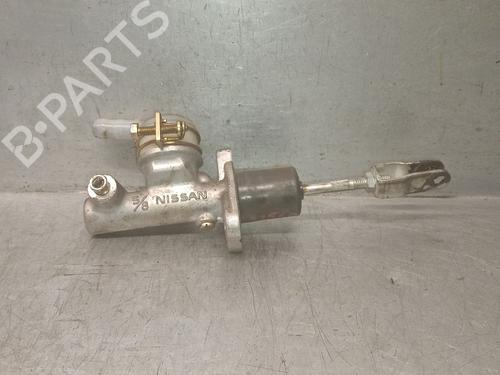 Used Clutch slave cylinder NISSAN CABSTAR E (TL_, VL_) 90.32, 90.28, 95.32, 95.28 (TL0) (90 hp) 22724876
