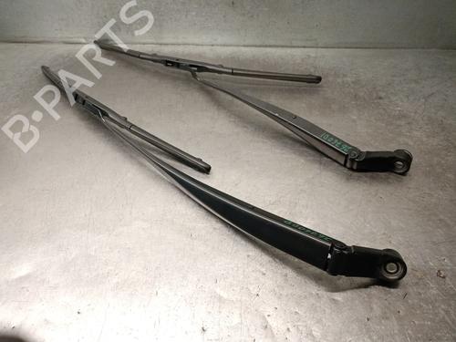 Used Front windshield wiper arm Front windshield wiper arm LEXUS IS II (_E2_) 220d (ALE20) (177 hp) 40506609 40506609