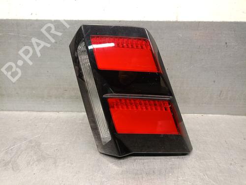 Used Right tailgate light Right tailgate light PEUGEOT 3008 II SUV (MC_, MR_, MJ_, M4_) 1.2 THP/ PureTech 130 (MRHNSM, MRHNSU, MRHNSJ, MRHNYW,... (131 hp) 31886402 31886402