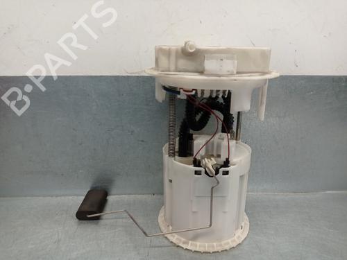 Used Fuel pump VW GOLF IV (1J1) 2.0 (115 hp) 27630901