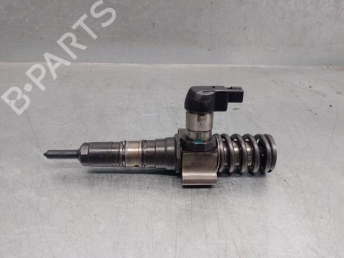 injector-vw-passat-b6-variant-3c5-2005-2006-2007-2008-2009-2010-2011-32522906 main image