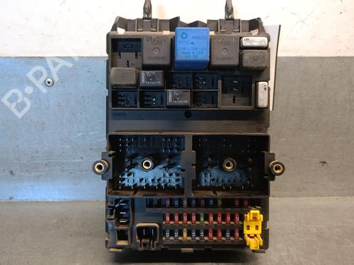 Używane Skrzynka bezpieczników JEEP GRAND CHEROKEE II (WJ, WG) 3.1 TD 4x4 (140 hp) 33182986