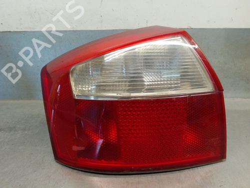 Achterlicht links AUDI A4 B6 (8E2) 1.9 TDI (130 hp) 32395997