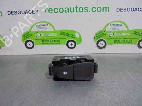 Used Warning switch DACIA SANDERO II TCe 90 (B8M1, B8MA, B8AC) (90 hp) 3472314