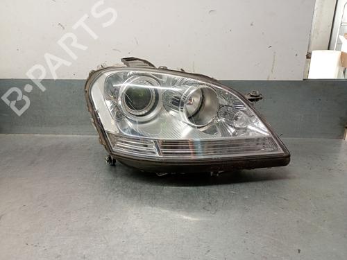 Used Right headlight MERCEDES-BENZ M-CLASS (W164) ML 450 CDI 4-matic (164.128) (306 hp) 28837025