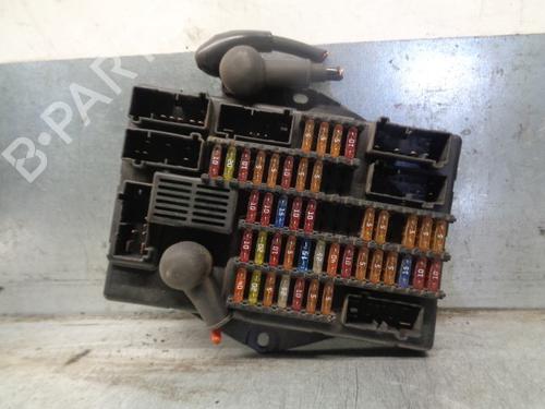 Used Fuse box JAGUAR XJ (X350, X358) 4.2 (298 hp) 9290446