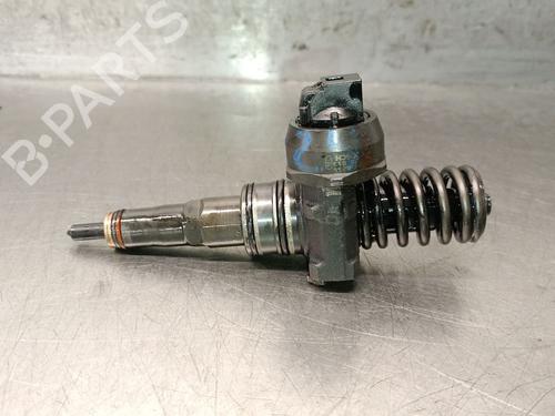 injector-audi-a4-b6-avant-8e5-2000-2001-2002-2003-2004-2005-33117888 main image