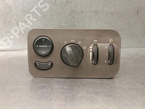 Used Headlight switch Headlight switch CHRYSLER VOYAGER / GRAND VOYAGER III (GS_, NS_) 2.5 TD (116 hp) 39988097 39988097