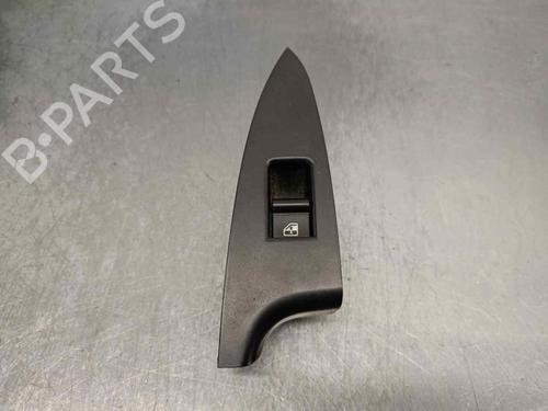 Used Right rear window switch Right rear window switch ALFA ROMEO GIULIETTA (940_) 1.6 JTDM (940FXD1A) (105 hp) 18133325 18133325