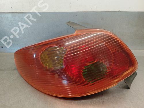 Farolim esquerdo PEUGEOT 206 Hatchback (2A/C) 1.1 i (60 hp) 32394021