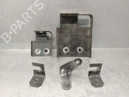 other-jaguar-f-pace-x761-2015-33981291 main image