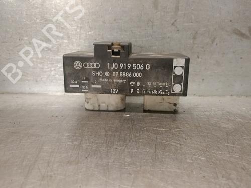 Used Electronic module SEAT IBIZA II (6K1) 1.4 16V (75 hp) 29913913