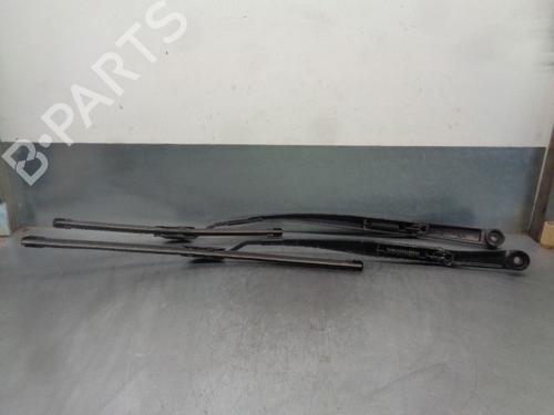 Front windshield wiper arm KIA SPORTAGE III (SL) 2.0 CRDi | BP10528460C143 