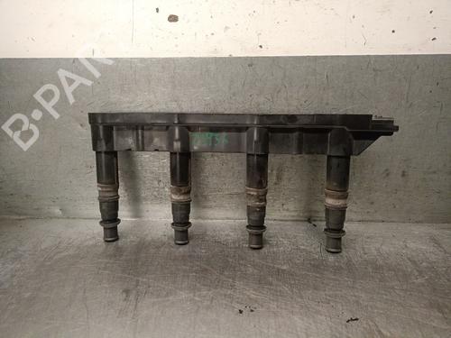 Used Injection rail CITROËN C4 I (LC_) 1.4 16V (88 hp) 30288932