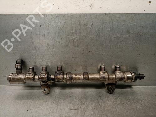 Used Injection rail Injection rail 19784040 19784040