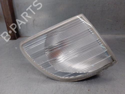 Blinklys fortil højre Blinklys fortil højre MERCEDES-BENZ V-CLASS (638/2) V 230 TD (638.274) (98 hp) 35794174 35794174