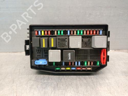 Zekeringkast JAGUAR X-TYPE I (X400) 2.0 D (130 hp) 28962054