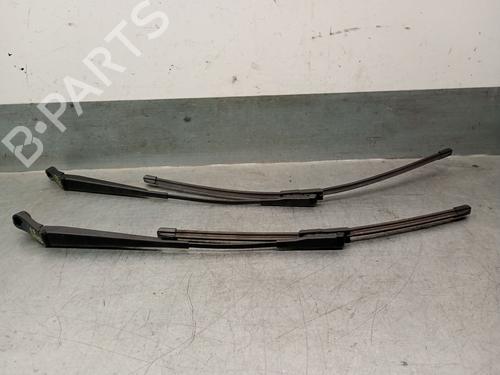 Used Front windshield wiper arm OPEL ZAFIRA / ZAFIRA FAMILY B (A05) 1.9 CDTI (M75) (150 hp) 23066633