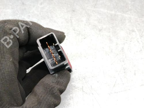 Warning switch HYUNDAI SANTA FÉ I (SM) 2.0 CRDi | BP37183957I22 - Image 3
