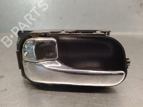 Used Front left interior door handle NISSAN PRIMERA (P11) 2.0 TD (90 hp) 31194314