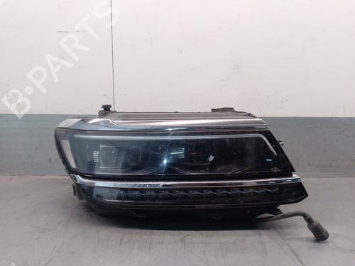 Used Right headlight VW TIGUAN (5N_) 2.0 TDI (150 hp) 29457392